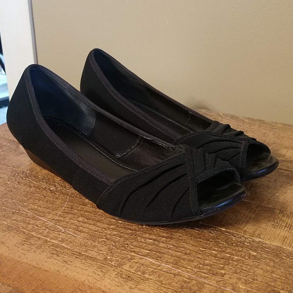 Impo wide mini wedge black open toe slides